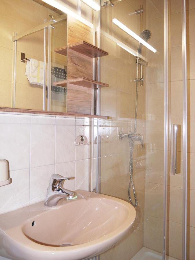 Gaestehaus Alfred Klais Крюн Екстер'єр фото